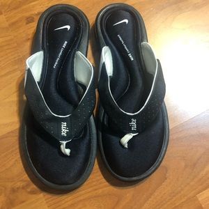Nike flip flops